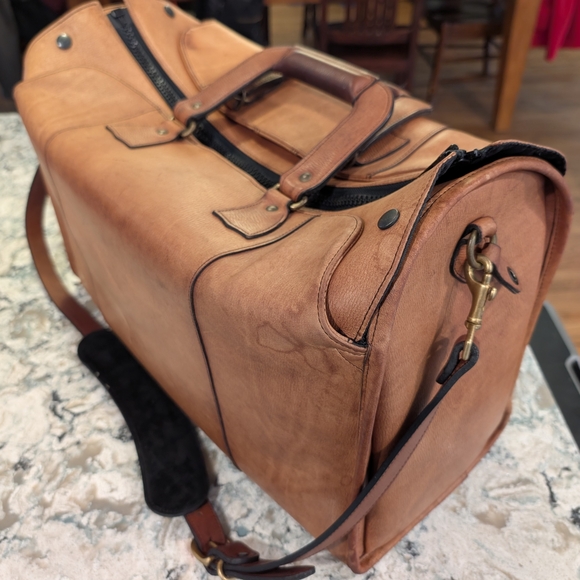 Classic Brown Leather Men's Briefcase - Picture 4 of 7